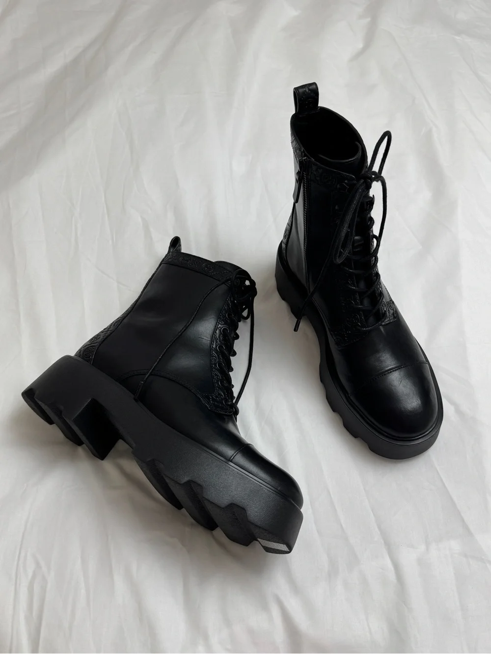 Tory Burch Chunky Black Lug Sole Combat Boots Leather Platform Ankle Boots US 10